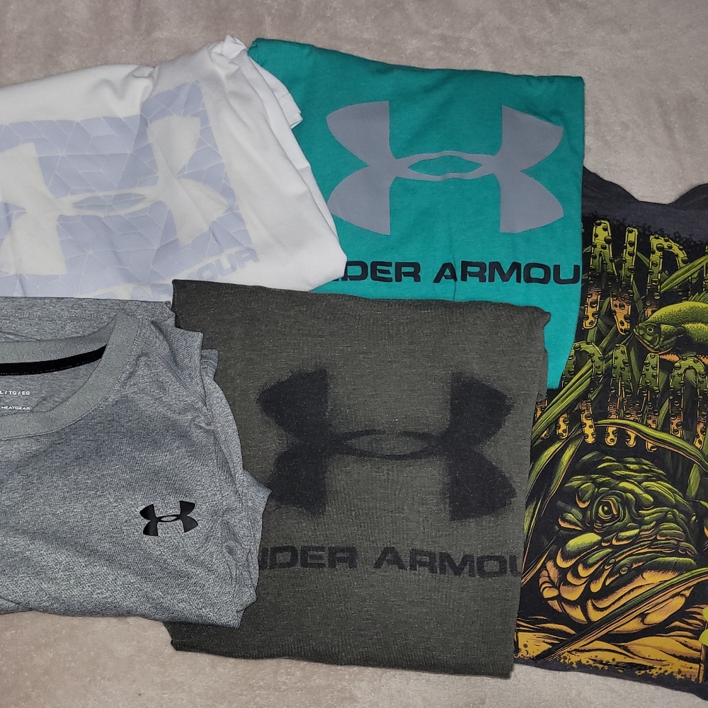 NWOT Men's Under Armour t-shirt bundle